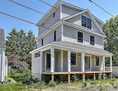 26 Kirby St Barrington, RI 02806