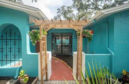 717 Carolina Ave Tarpon Springs, FL 34689