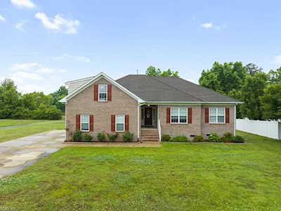 1012 Cathedral Dr Suffolk, VA 23434