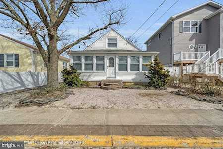305 Wildwood Ave Ocean Gate, NJ 08740
