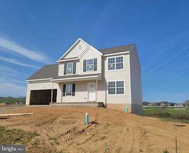 105 Brookside Ln New Providence, PA 17560