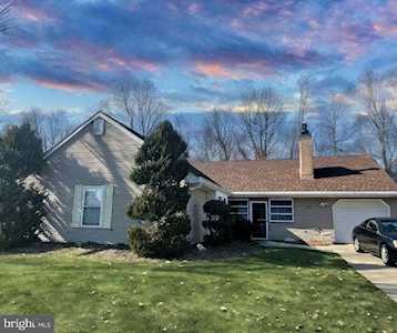 36 Buttonwood Place Swedesboro, NJ 08085