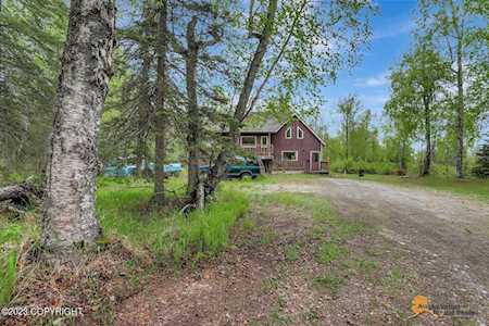 2024 E Holobinko Rd Wasilla, AK 99654