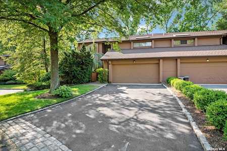 13 Yale Drive #13 Manhasset, NY 11030