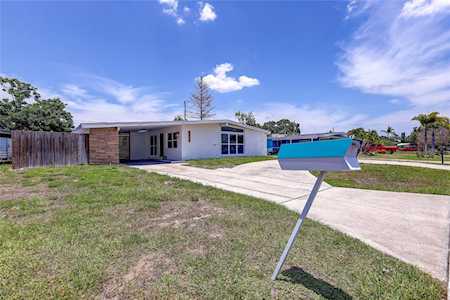 2319 Holyoke Ave Bradenton, FL 34207