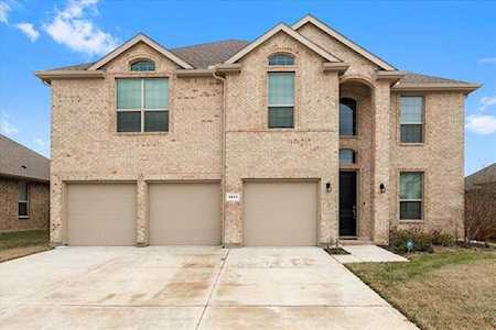 3631 Wintergreen Street Grand Prairie, TX 76065