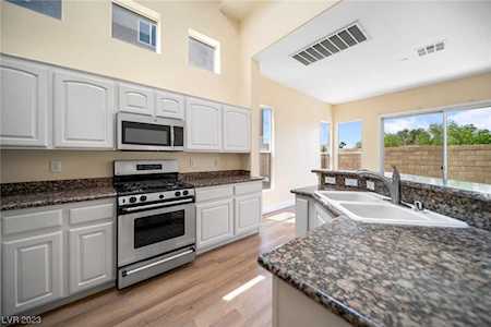 186 Woolman Rink Ave Las Vegas, NV 89123