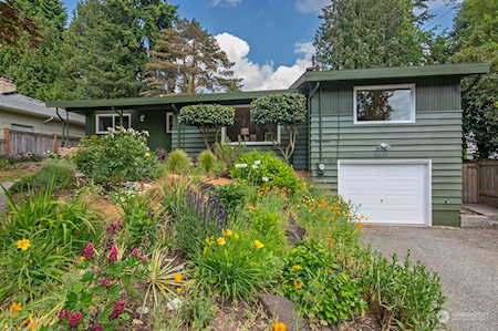 11526 36th Ave NE Seattle, WA 98125
