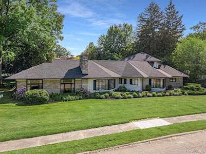 2702 Westwood Parkway Flint, MI 48503