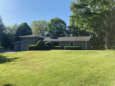 39W188 Campton Hills Dr St. Charles, IL 60175