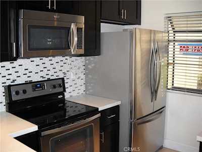 251 Pineview Irvine, CA 92620