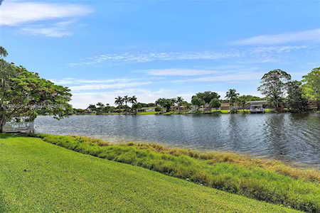 1801 NW 114th Ave Pembroke Pines, FL 33026