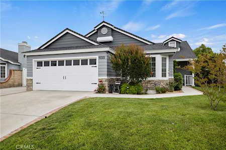 28850 Shadyview Dr Canyon Country, CA 91387