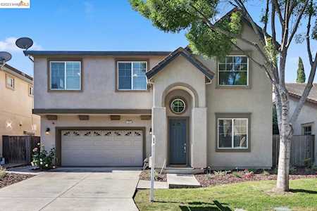 335 Foxglove Street Pittsburg, CA 94565