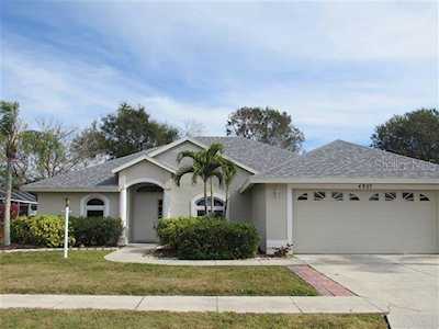 4907 Post Pointe Dr Sarasota, FL 34233