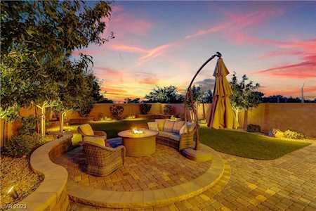 8636 Sparrow Desert Ave Las Vegas, NV 89148