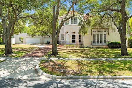 423 Magnolia Dr Clearwater, FL 33756