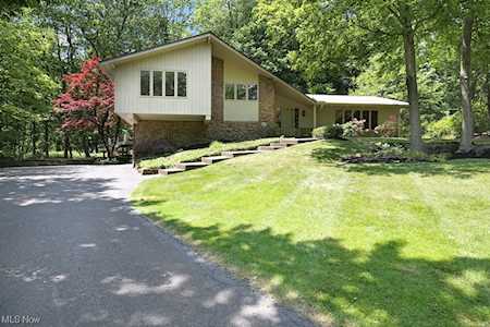 5700 Ledgebrook Ln Solon, OH 44139