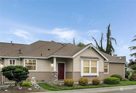 877 Farmington Dr Burlington, WA 98233
