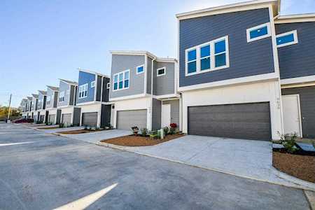 9636 Habitat St Houston, TX 77075