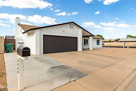 2364 E Holmes Avenue Mesa, AZ 85204