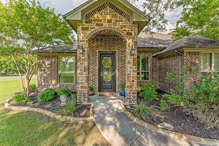 9001 Magnolia Vale Drive Granbury, TX 76049