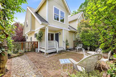 3304 S Holly Place Seattle, WA 98118