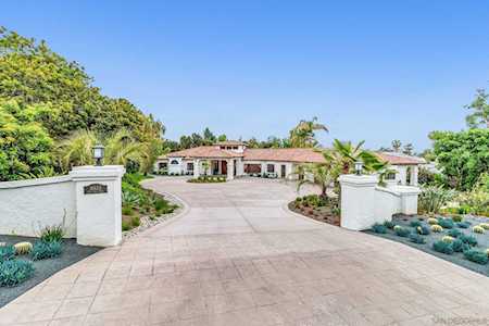 16655 Via Lago Azul Rancho Santa Fe, CA 92067