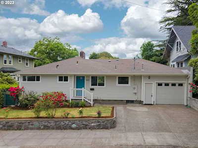 4127 SE Clinton ST Portland, OR 97202