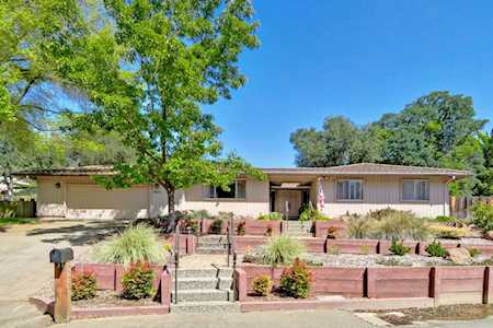 4521 Woodmont Court Fair Oaks, CA 95628
