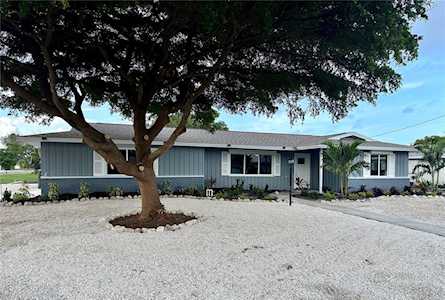 10305 Sandpiper Rd W #WS Bradenton, FL 34209