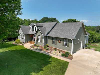 141 Foster Estate Dr Asheville, NC 28806