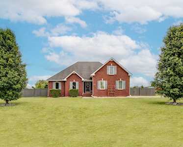 1050 Stratus Dr Murfreesboro, TN 37127