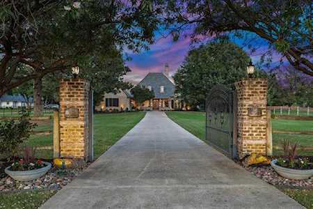 1449 Sunshine Lane Southlake, TX 76092