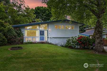 14723 Southeast Eastgate Dr Bellevue, WA 98006