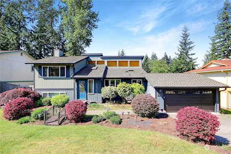 17401 158th Ave SE Renton, WA 98058