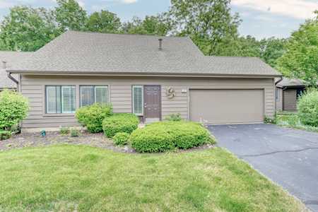 42 Lakewood Circle St. Charles, IL 60174