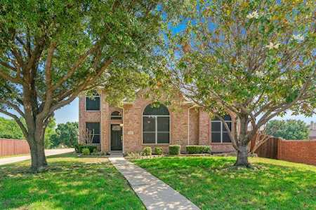 1201 Whitehorse Drive Lewisville, TX 75077
