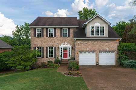 109 Mansker Park Dr Hendersonville, TN 37075