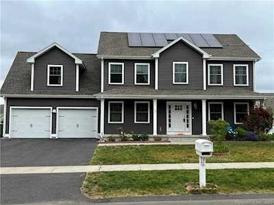 36 Old Village Circle Windsor, CT 06095