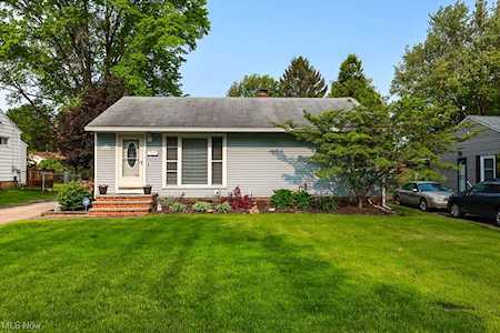 5424 Harmony Ln Willoughby, OH 44094
