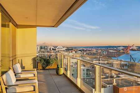 99 Union St #1406 Seattle, WA 98101