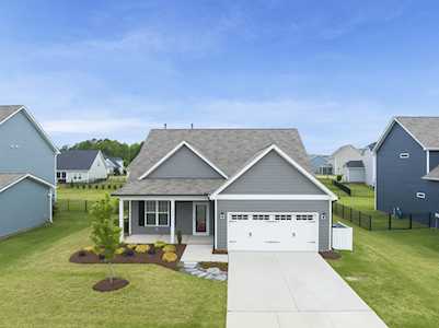 3605 Long Townsend Avenue Fuquay Varina, NC 27526