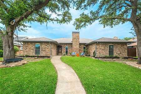 2227 Timberwood Carrollton, TX 75006