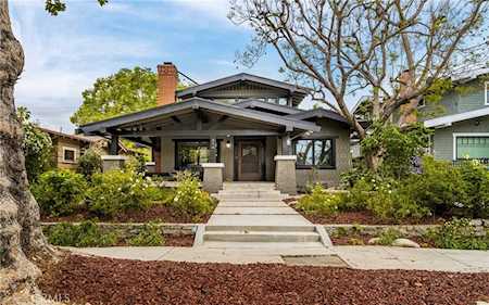 379 N Wilton Place Los Angeles, CA 90004