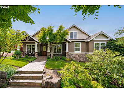 11695 SE Brockenhurst CIR Happy Valley, OR 97086