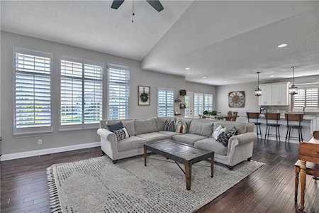 20703 W 49th St Shawnee, KS 66218