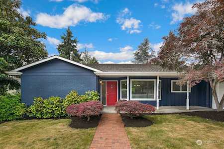 4016 NE 98th St Seattle, WA 98115