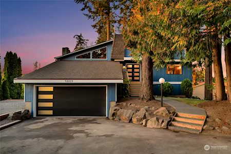 9809 220th St SW Edmonds, WA 98020
