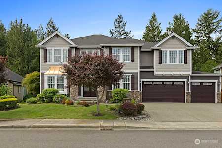 6118 213th Avenue Ct E Lake Tapps, WA 98391